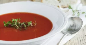 Soupe brûle graisse à la tomate et au piment